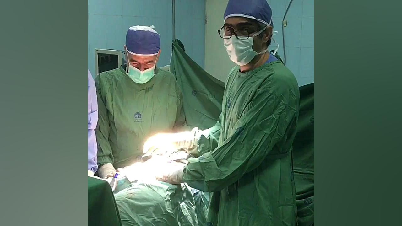 ساخت مثانه برای بیمار سرطانی توسط دکتر فریدون خیام فر متخصص اورولوژی لیفت ابرو