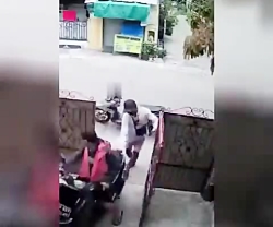 ادب کردن دو سارق موتورسیکلت دز...