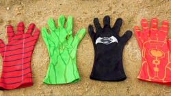 ماشین بازی کودکانه  دست کش های...