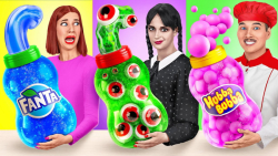 خوردن تخم مرغ شکلاتی یا واقعی...