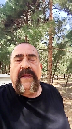 وحید قلیچ از خجالت یحیی گل محمدی درآمد وحید قلیچ از خجالت یحیی گل محمدی درآمد