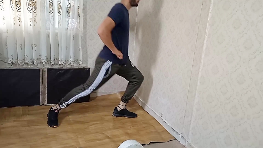 ورزش در خانه حرکت پا جلو پا پشت پا