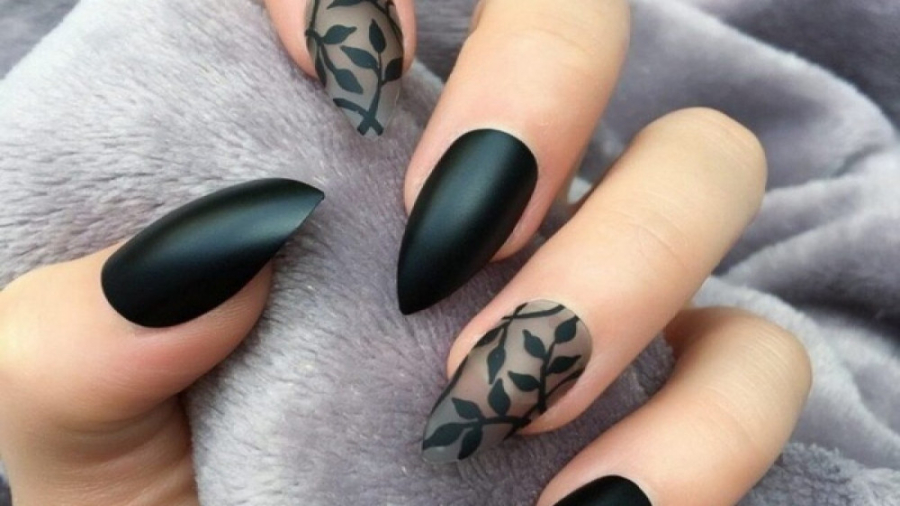 دیزاین ناخن لاکچری :: طراحی ناخن سیاه و سفید 2023