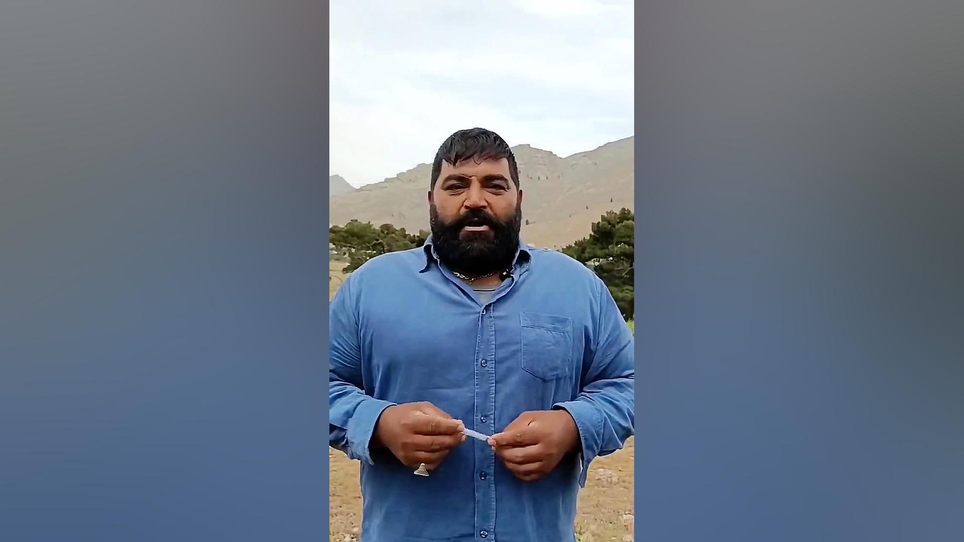 مرد حسابی تو باید الان انواع قمه رو برای دعوا معرفی کنی این چیه زمان16ثانیه