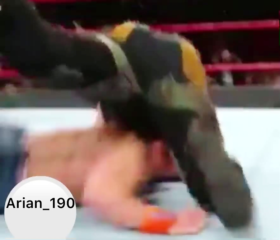 کشتی کج جان سینا