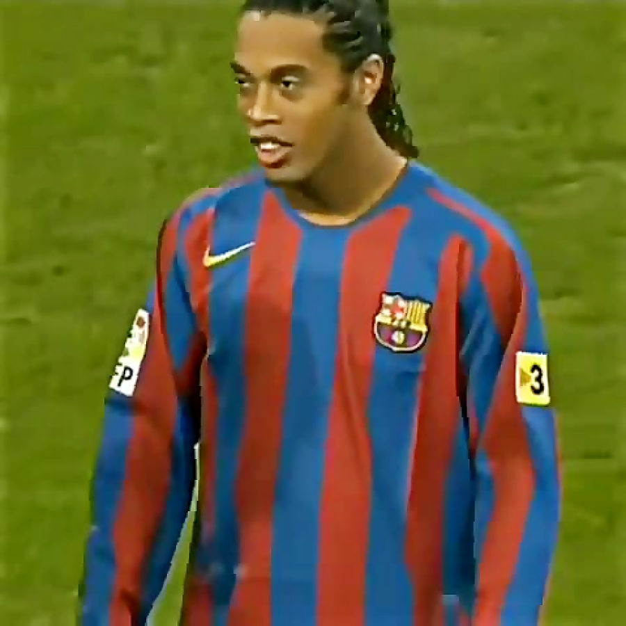 وقتی شاعر فوتبال پا به توپ میشه