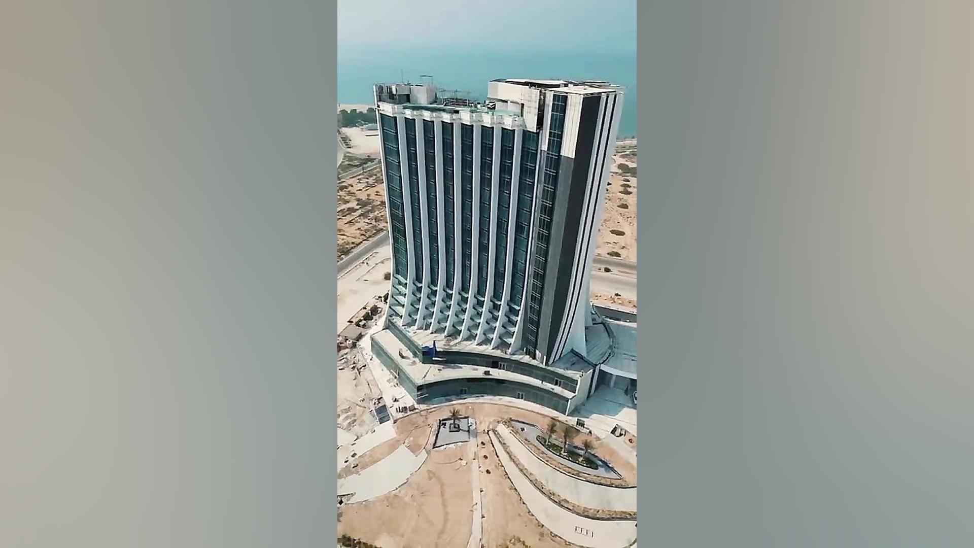 پوستر بزرگ