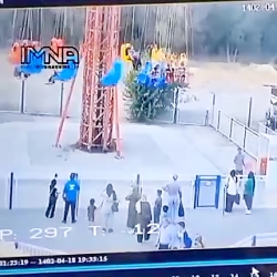 سقوط تاب گردان شهربازی ناژوان اصفهان سقوط تاب گردان شهربازی ناژوان اصفهان