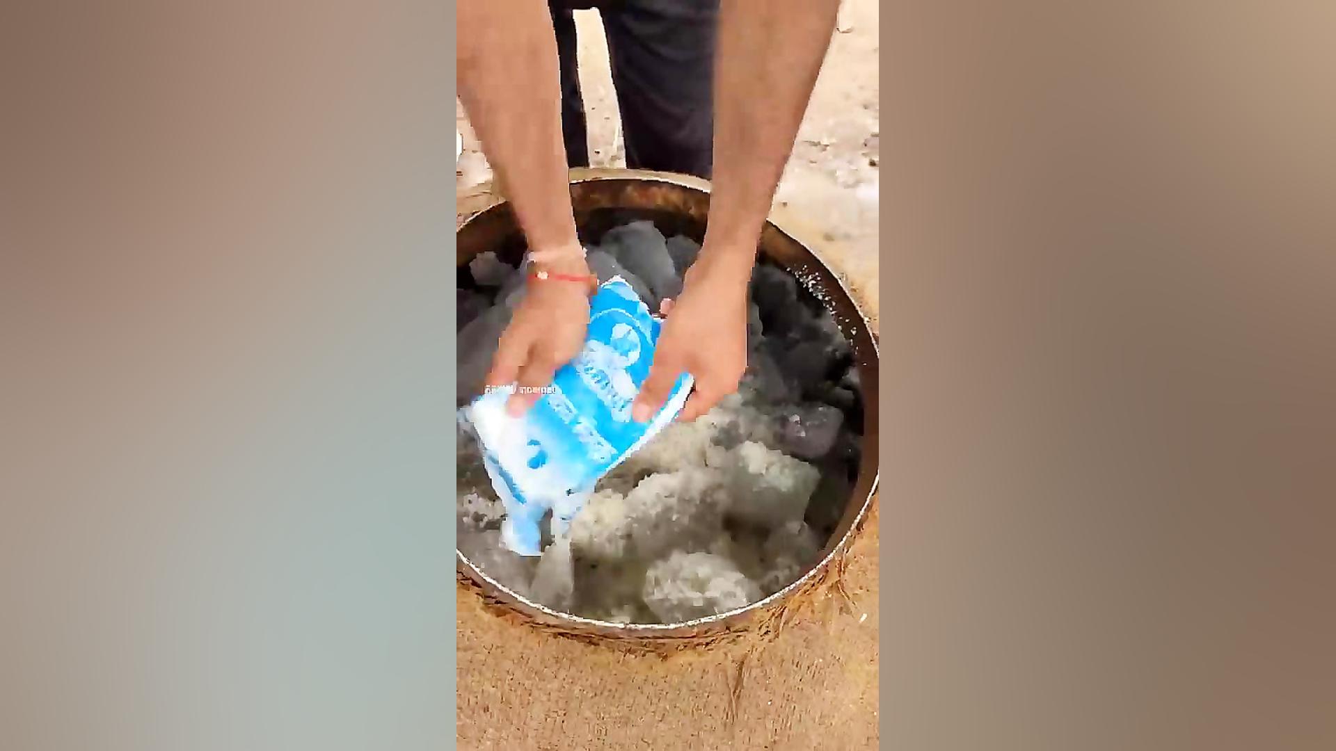 شگفت انگیزترین فرآیند ساخت بستنی کولفی در بمبئی بلیچینگ دندان