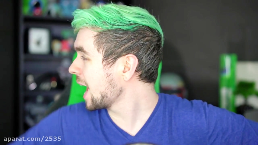 Reading Your Comments - jacksepticeye