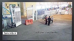 فیلمی از وحشت یک خانواده از اولین شلیک دیشب در حرم شاهچراغ فیلمی از وحشت یک خانواده از اولین شلیک دیشب در حرم شاهچراغ