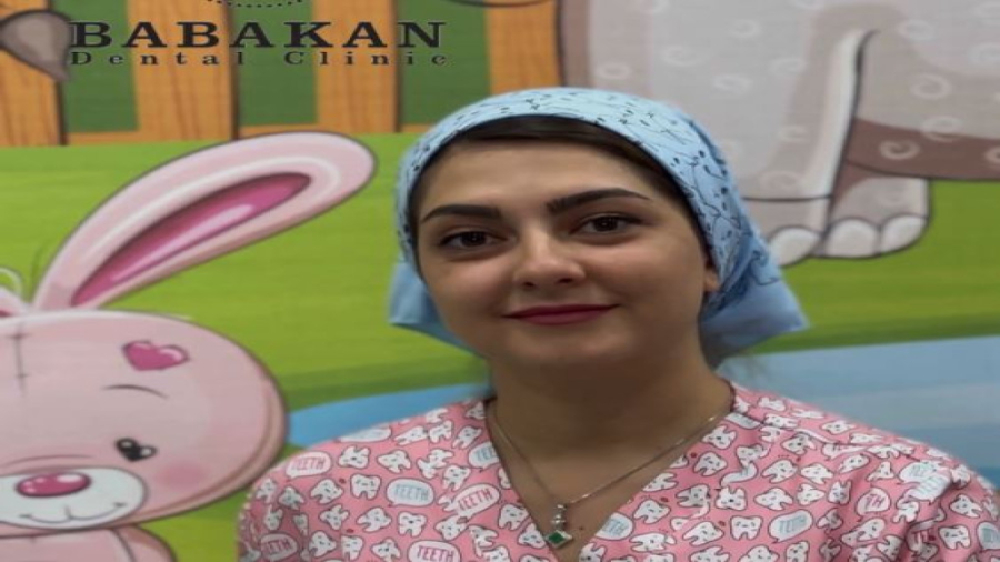 از چه سنی کودکان باید مسواک بزنند؟ کلینیک دندانپزشکی بابکان