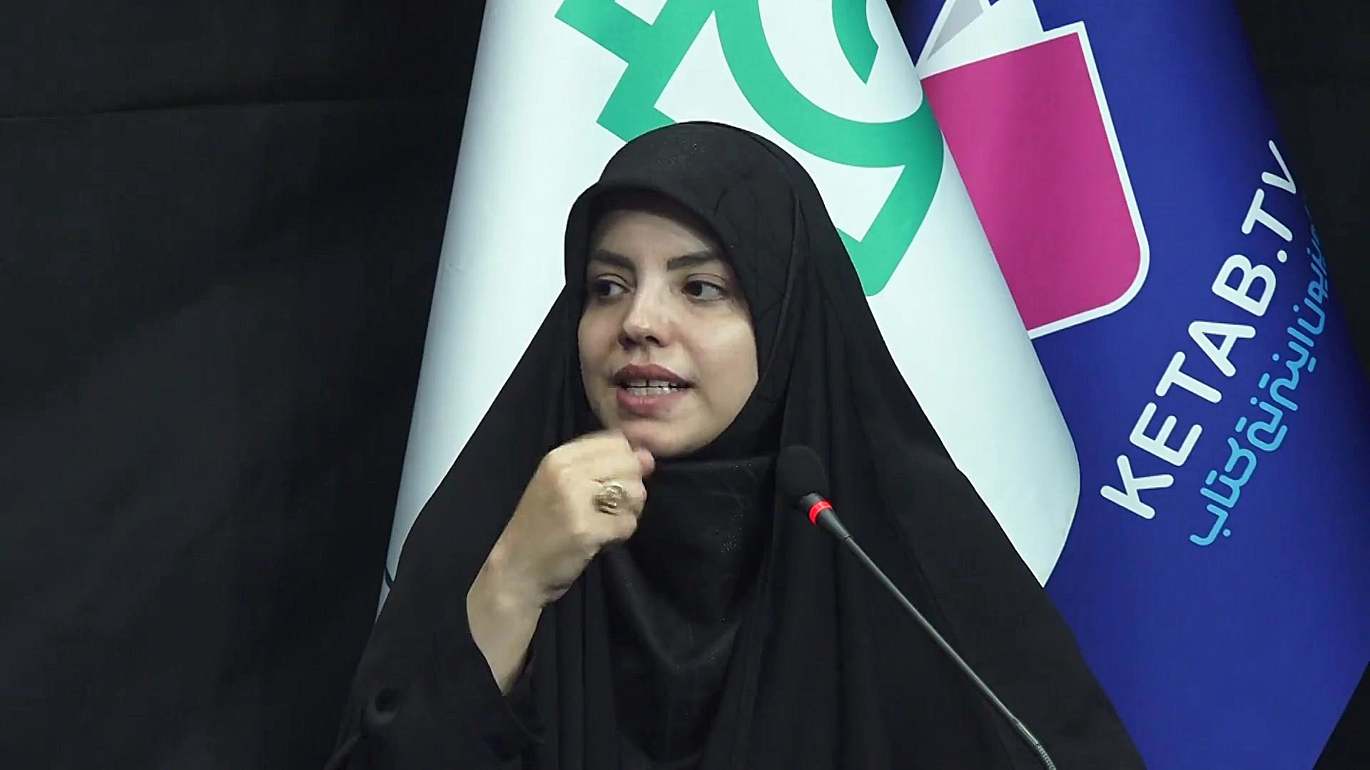 معرفی کتاب «اهالی اینجا» در تکیه کتاب زمان184ثانیه