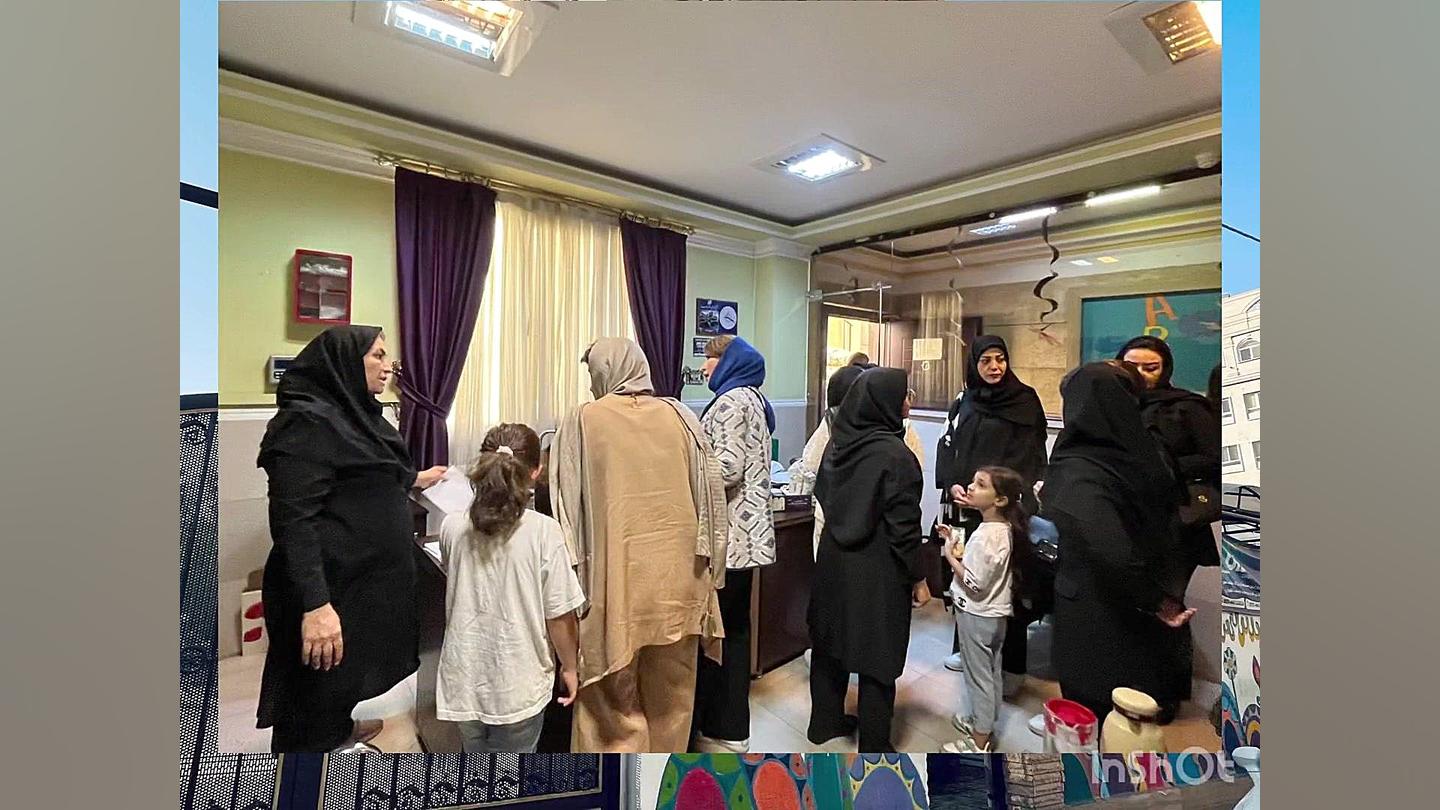 برگزاری جلسه ی پیش از شروع سال تحصیلی اولیا و مربیان در مدرسه دبستان دخترانه صدرا