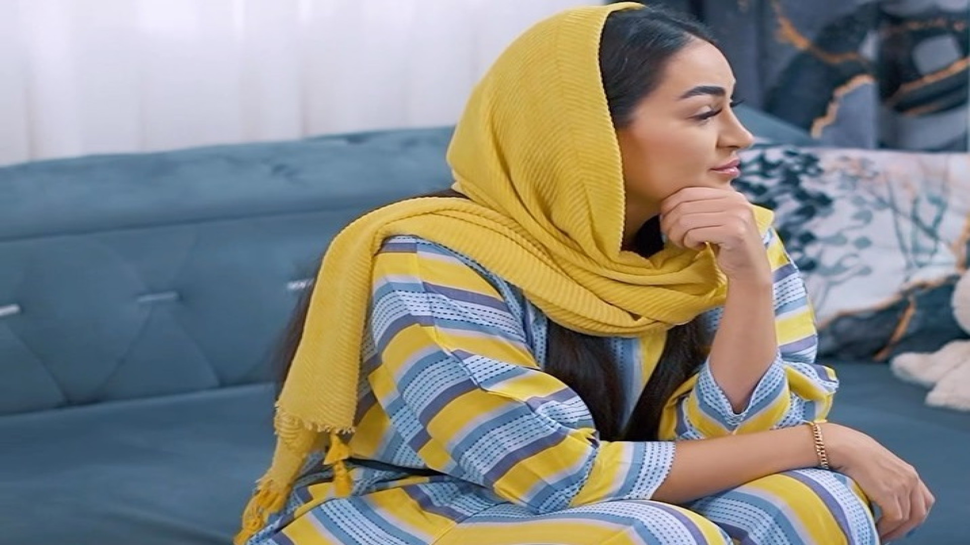 کلیپ خنده دار طنز غزال  هیچ کس...