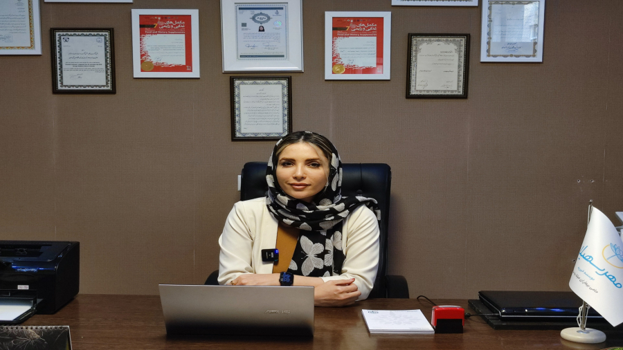 تغذیه با شیر مادر