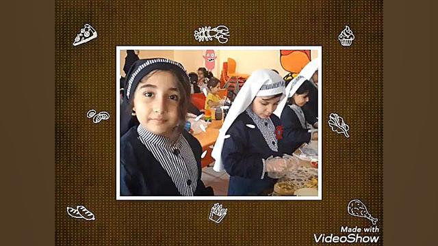 تهیه ساندویچ مرغ برای درس دوم علوم پایه سوم (خوراکی ها)