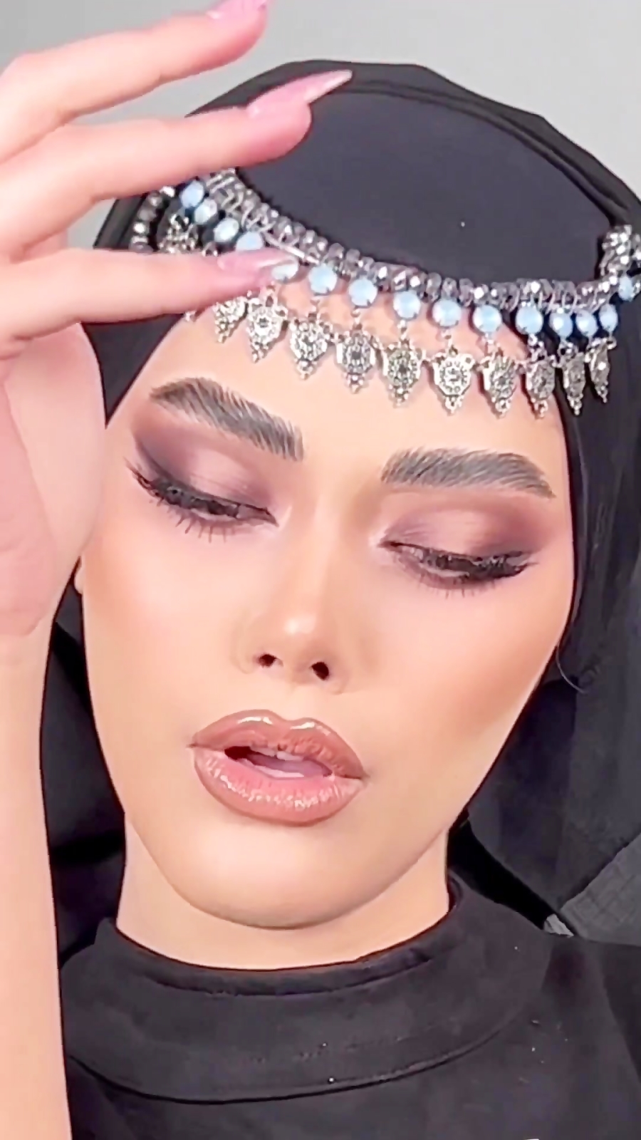 ارایش عروس و میکاپ عروس - سالن زیبایی گیوا - سارا حسینی