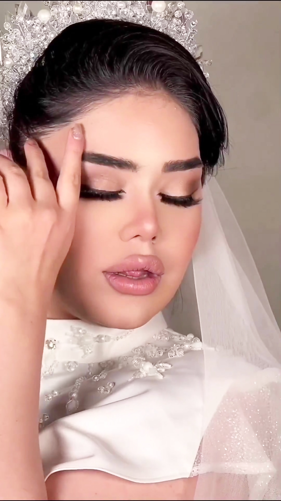 ارایش عروس و میکاپ عروس - سالن زیبایی گیوا - سارا حسینی