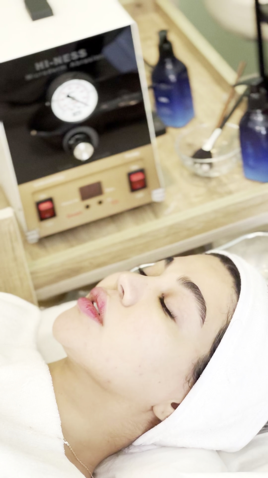 پاکسازی پوست | میکرودرم ابریژن 09123887589