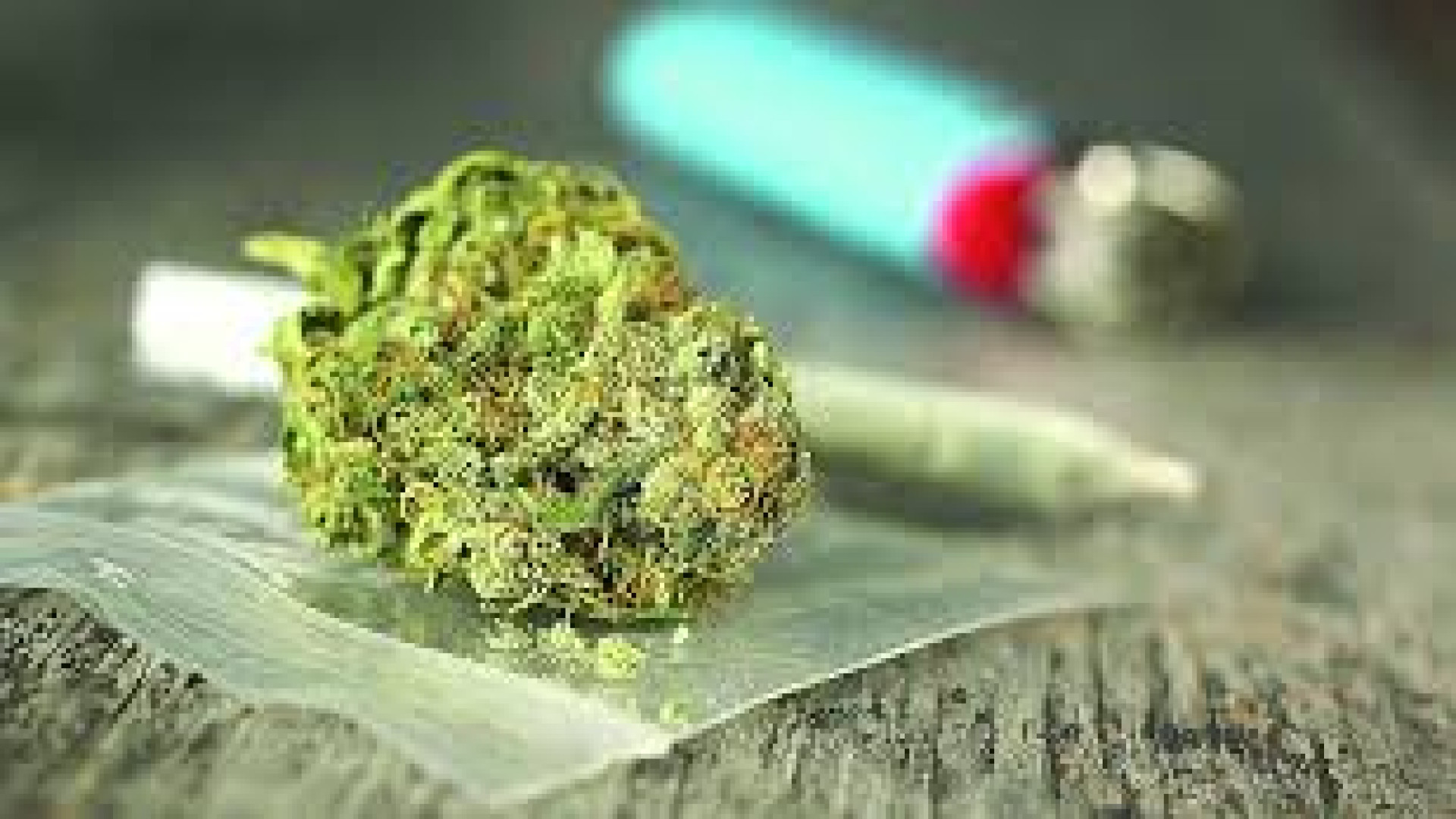 تابلوی بالینی مصرف گل یا ماریجوانا لیفت گردنایمپلنت دندان