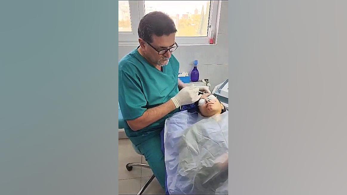 بزرگترین کلینیک کاشت مو و ابرو در گنبد کاووس سندرم تریشن-کولینز نادر