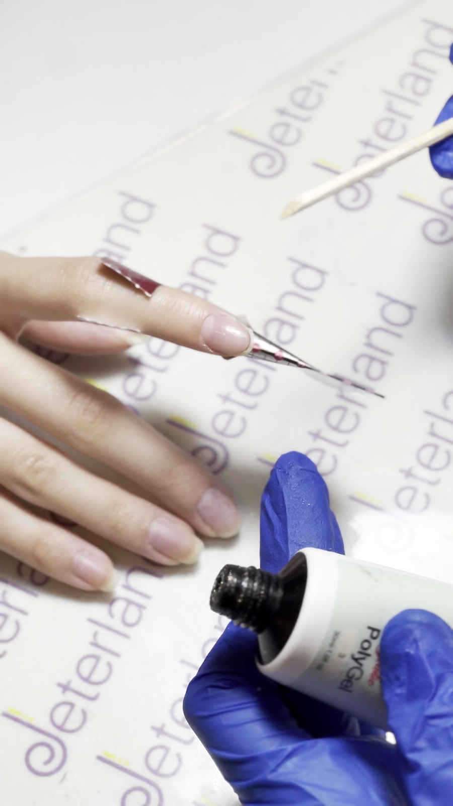 آموزش ناخن | کاشت ژل 09123887589