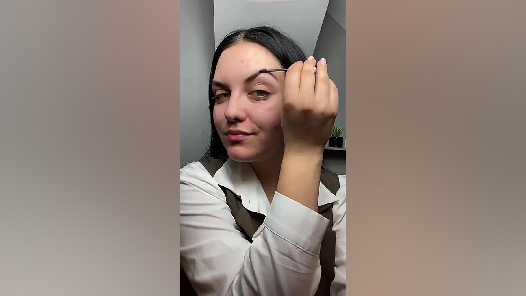 آرایش بدون محصولات گلدن رز نمیشه آرایش بدون محصولات گلدن رز نمیشه