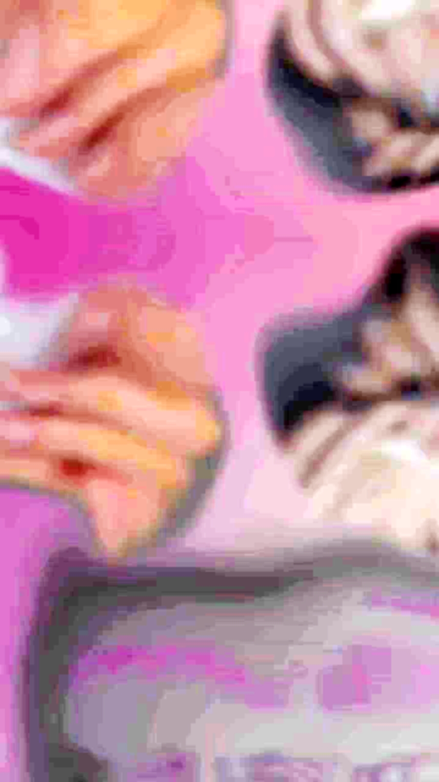 خدمات و آموزش کاشت ناخن در مشهد