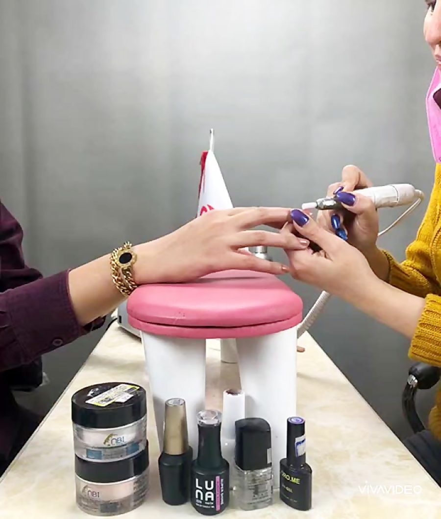 ناخن کده آیدا