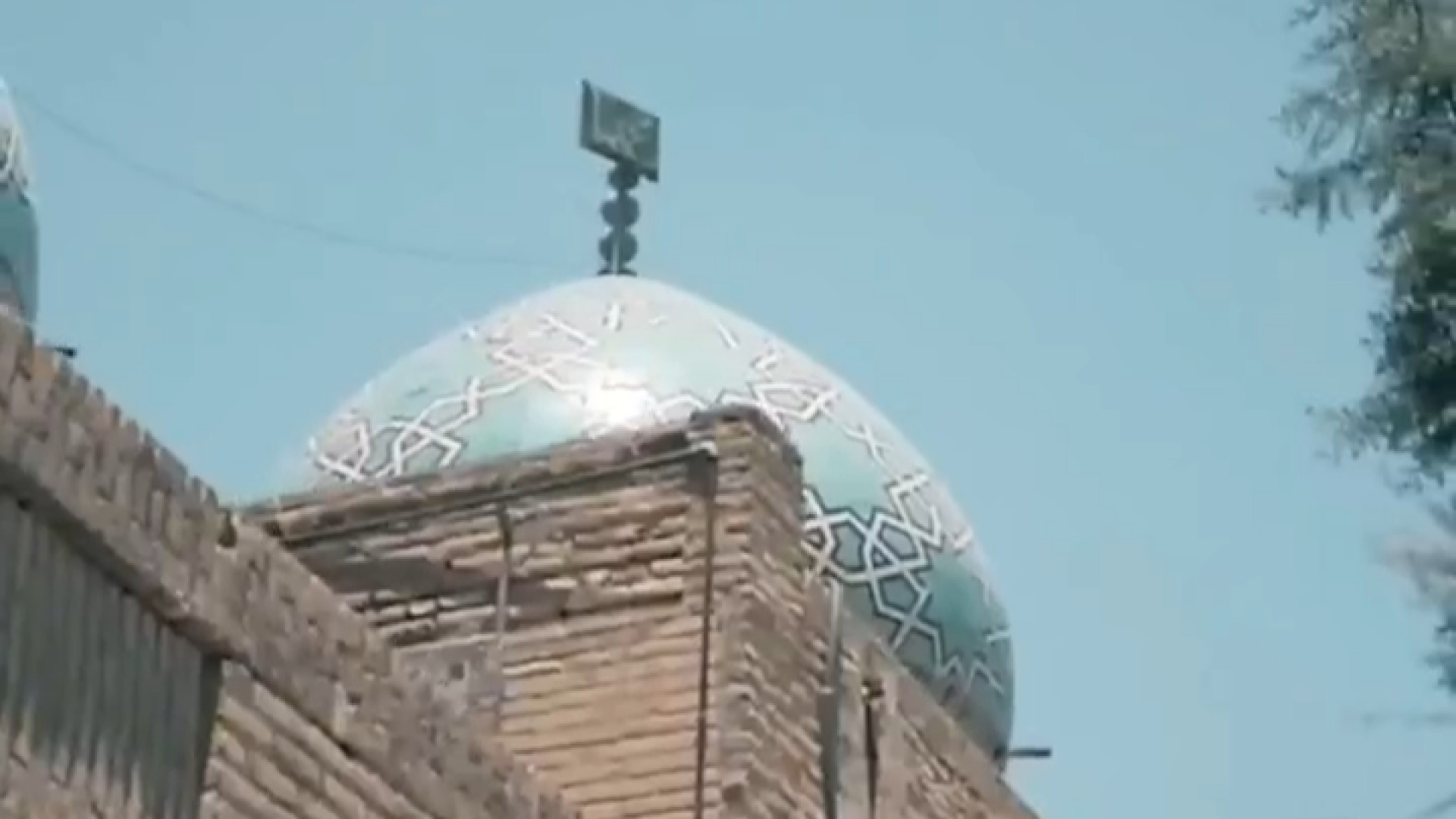 پوستر بزرگ