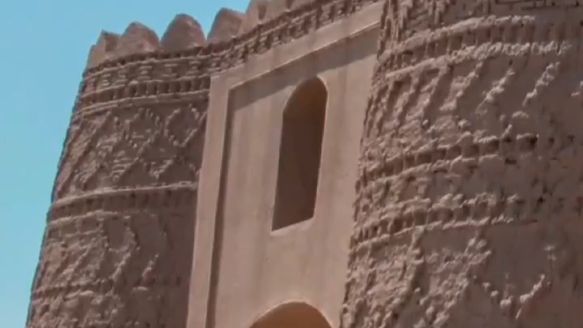 پوستر بزرگ