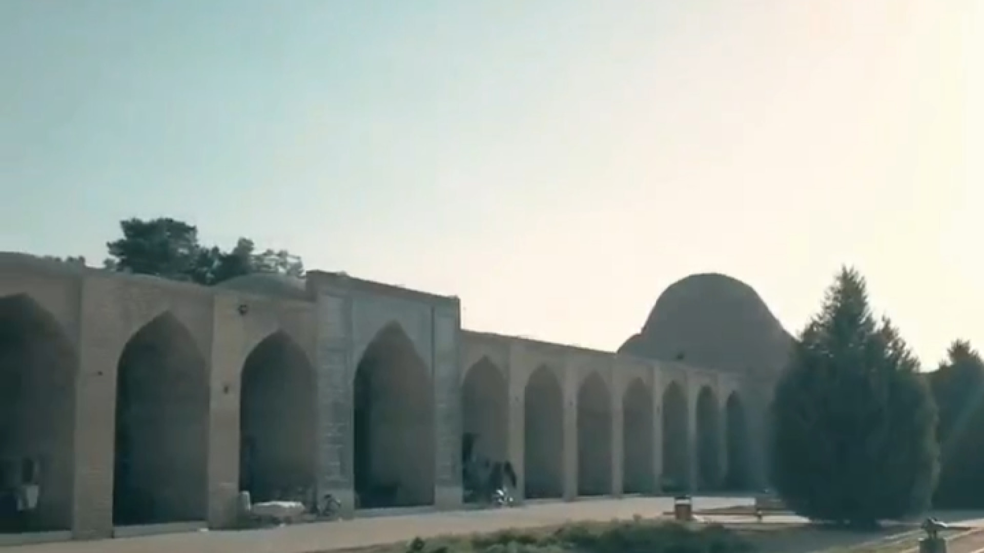 پوستر کوچک