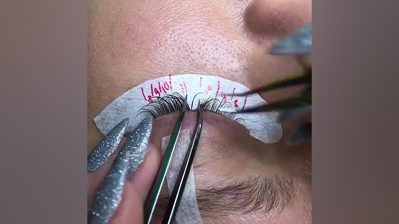 آکادمی مژه مریم مظفری نیا_اکستنشن مژه کلاسیک تست ایمونوبلات