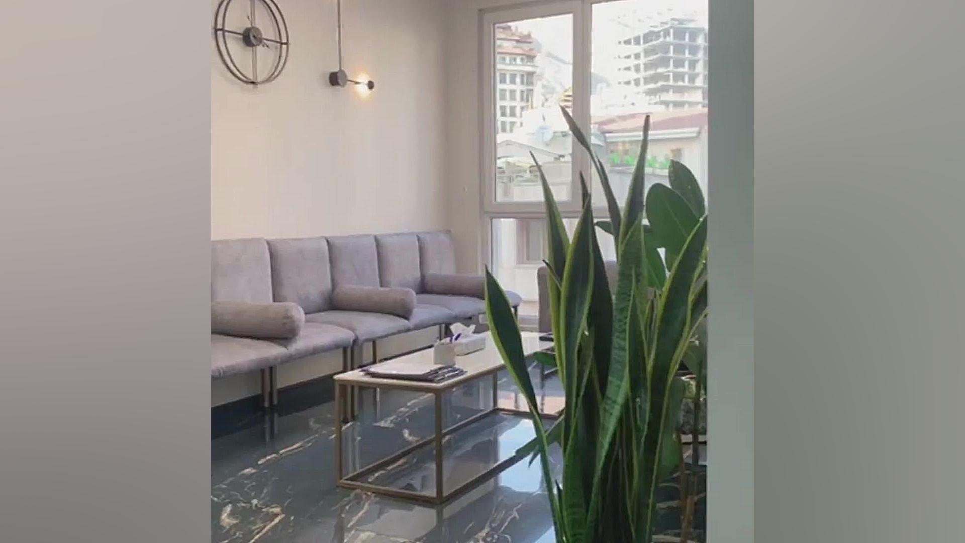 ایمپلنت دو فک چند عدد باید باشد دکتر عباس گشاده رو، متخصص جراحی لثه و ایمپلنت