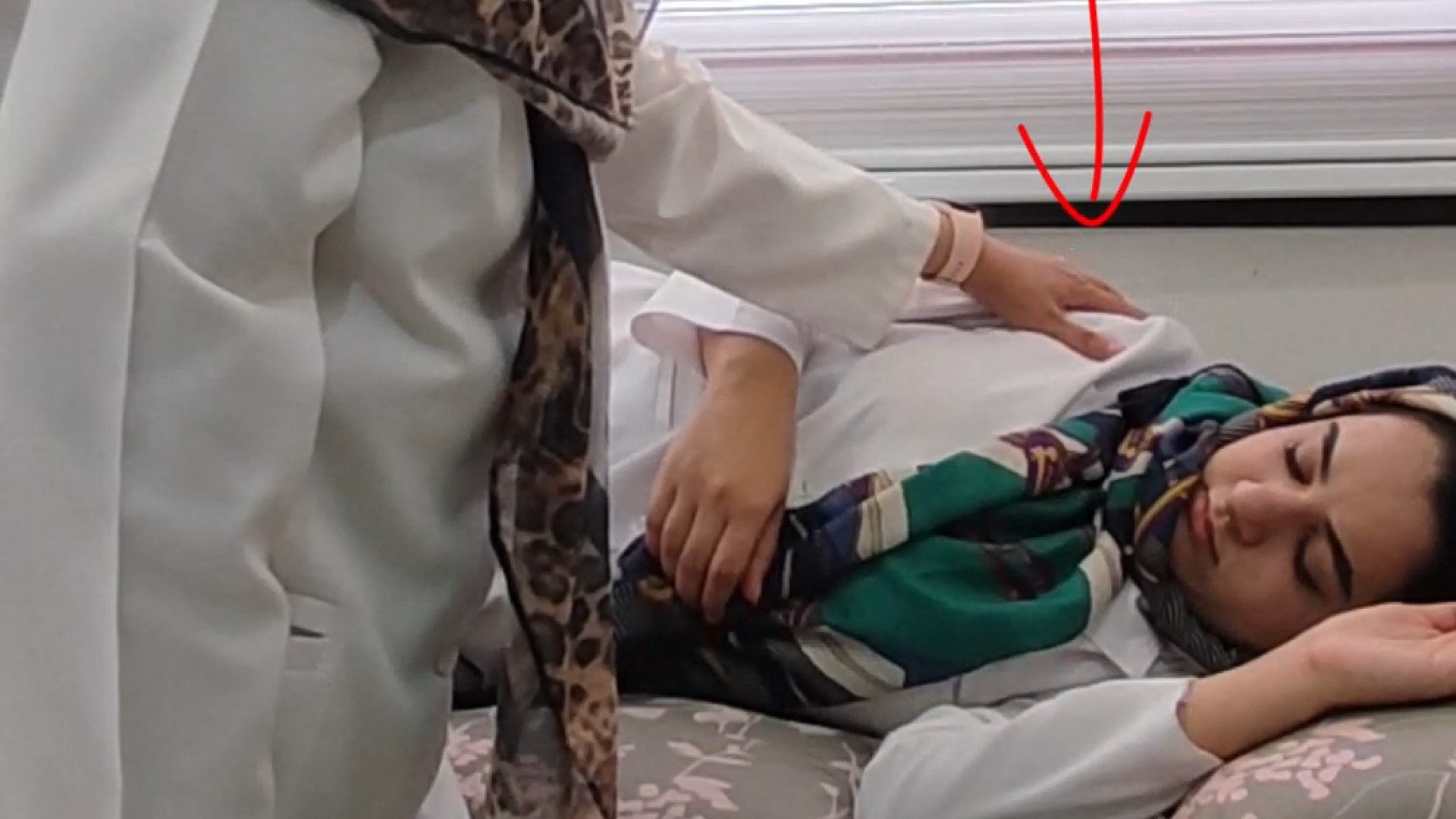 کاهش شانه درد هنگام خواب دکتر مریم ضیایی فر