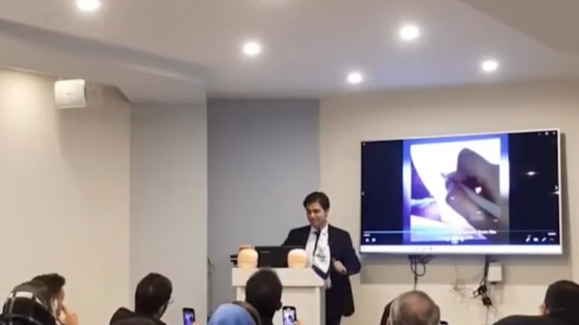 ورکشاپ فیلر لب روسی دکتر آریا شفیعی