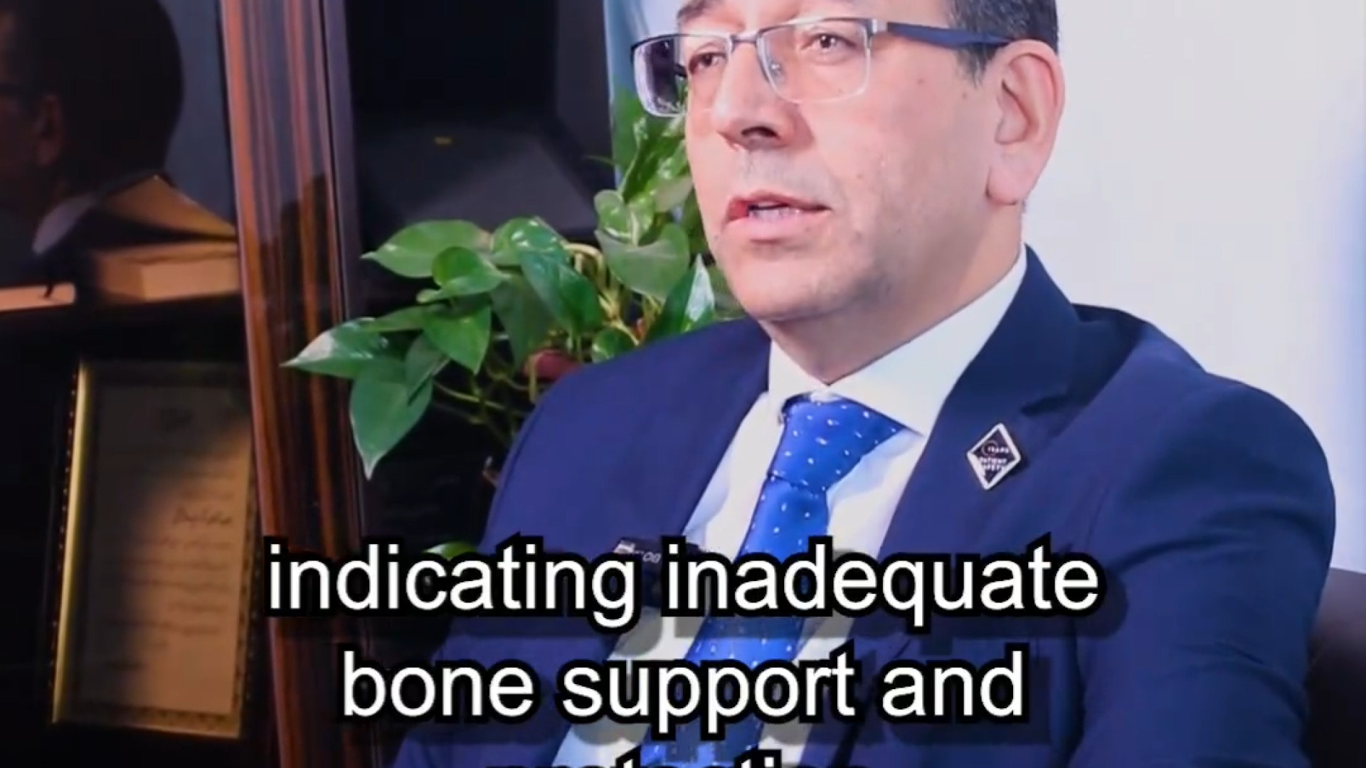 عمل پروتز گونه دکتر حمید رضا فتحی فوق تخصص جراحی پلاستیک