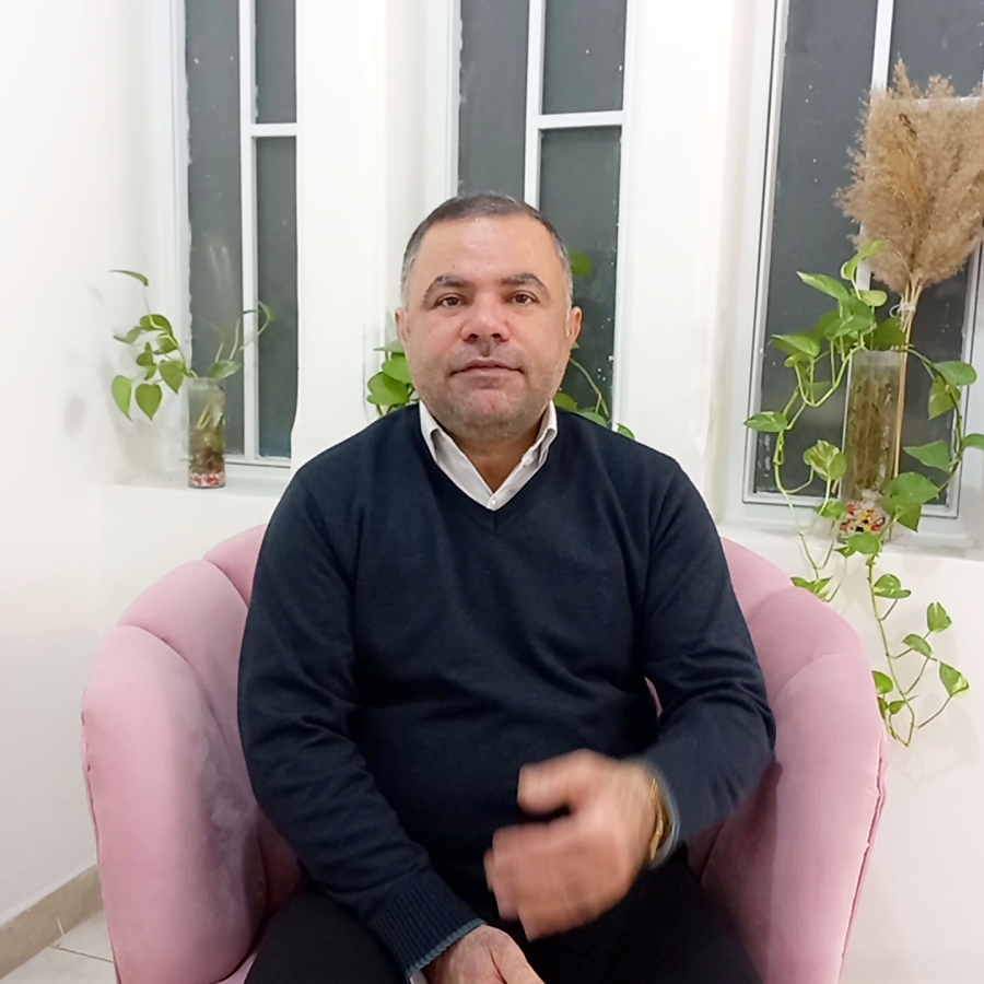 بهترین روانشناس کرج دکتر سعید آوری / نشانه های افراد به اعتماد به نفس بالا