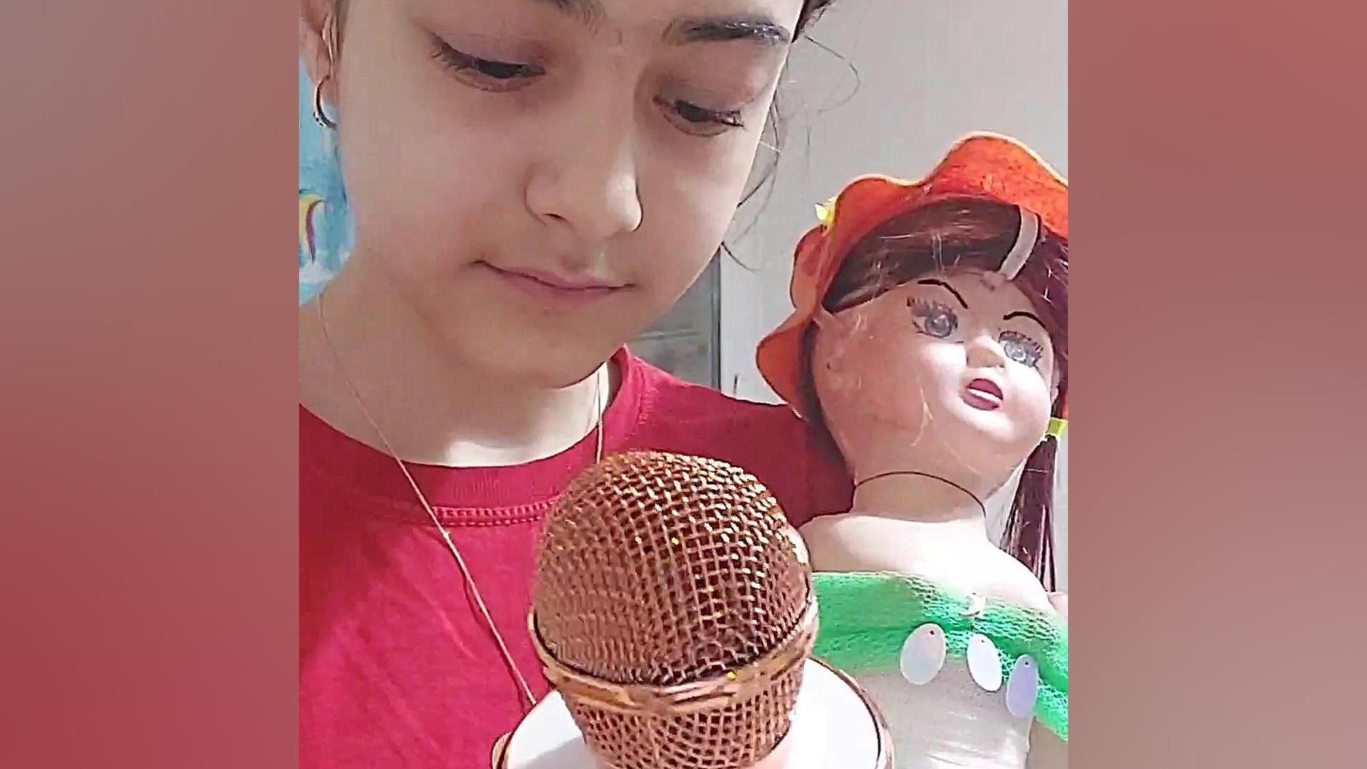 ویان و عروسکش لاوین. فریدون فروغی