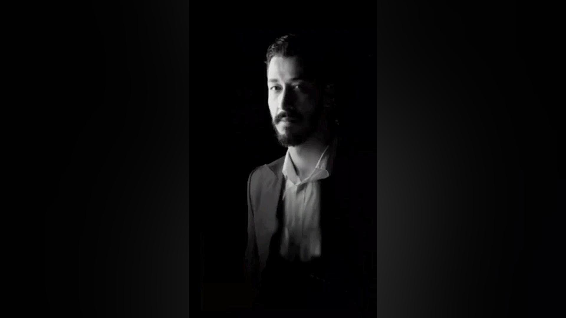 بهرام افشاری و هوتن شکیبا در تئاتر چه کسی جوجه تیغی را کشت؟ زمان9ثانیه