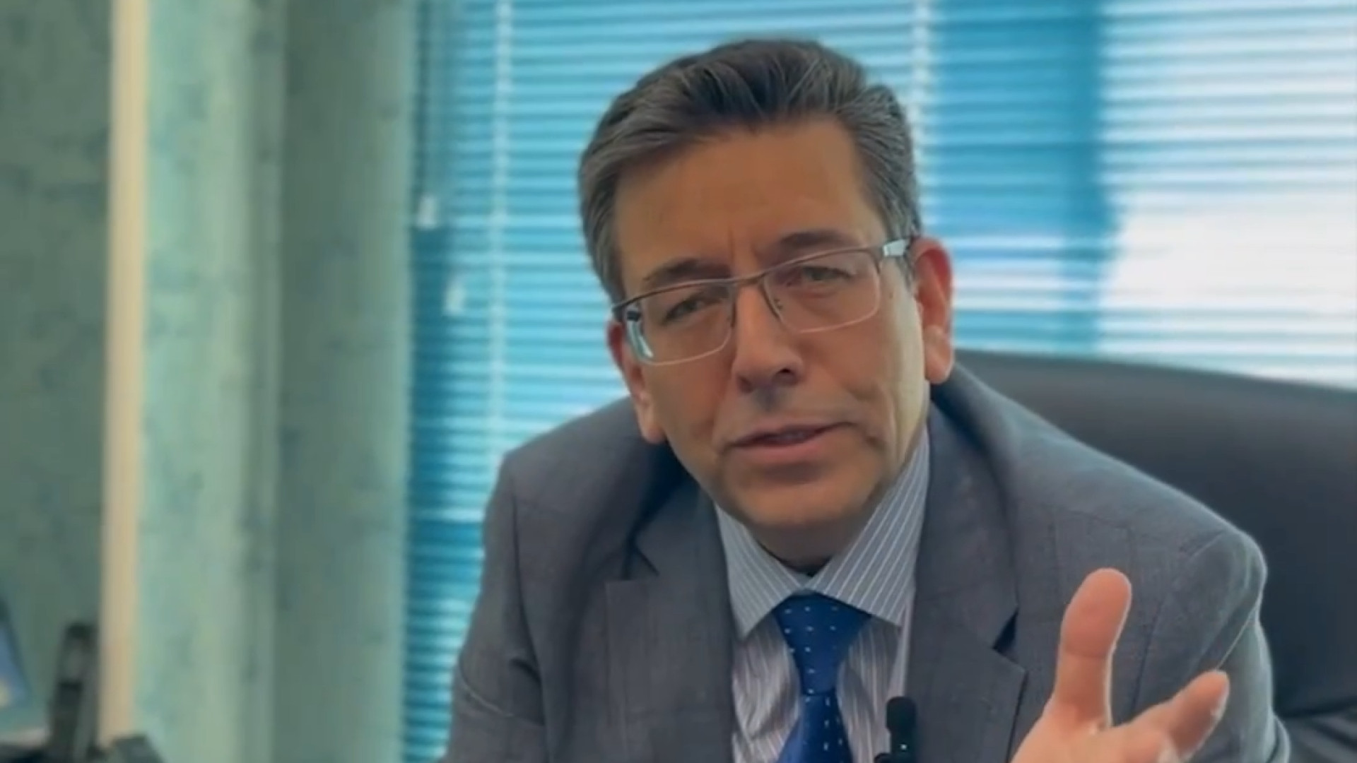 پارگی پروتز سینه دکتر حمید رضا فتحی فوق تخصص جراحی پلاستیک