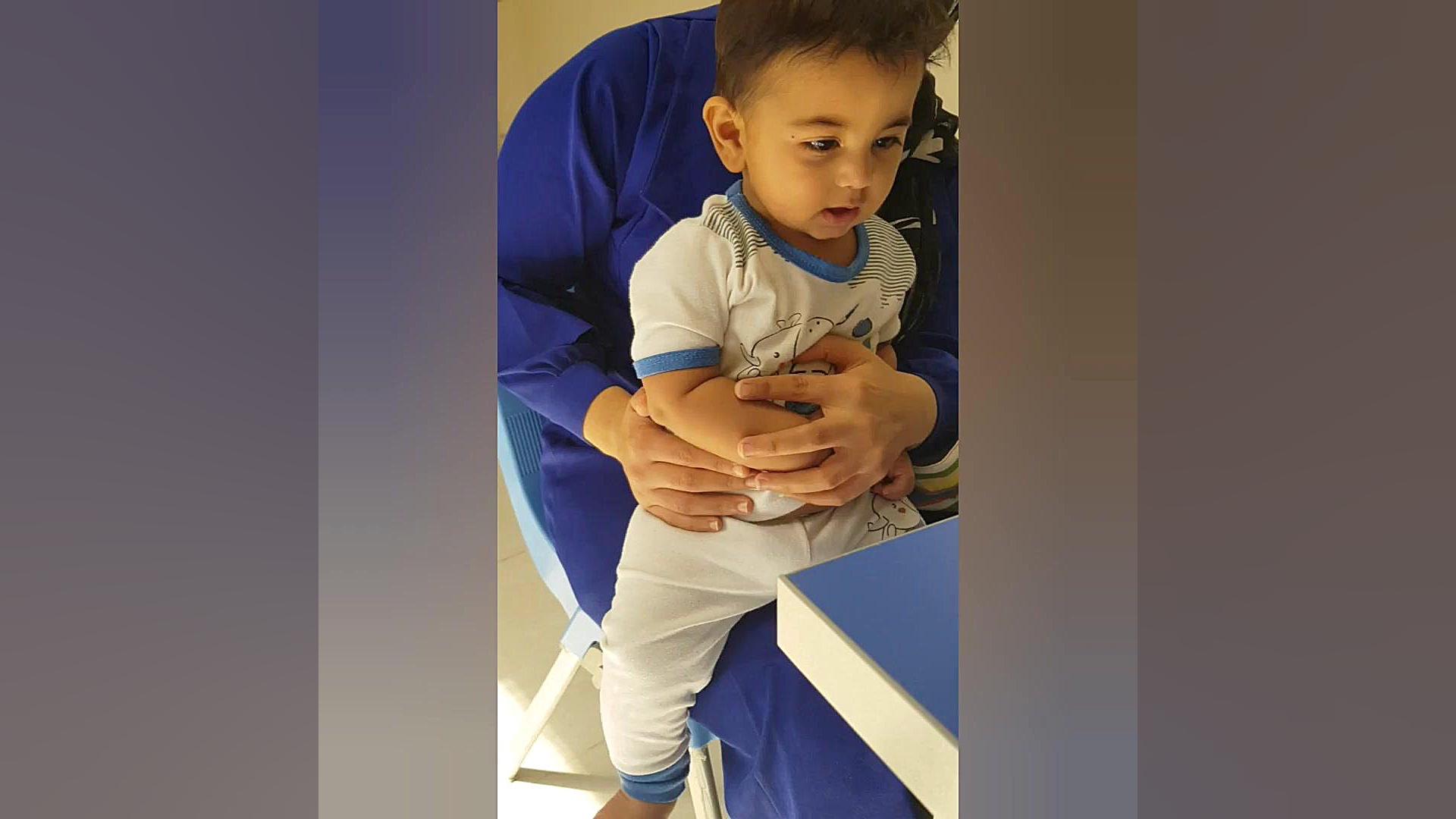 نحوه درست گرفتن کودک برای معاینه رادیوگرافی دندان