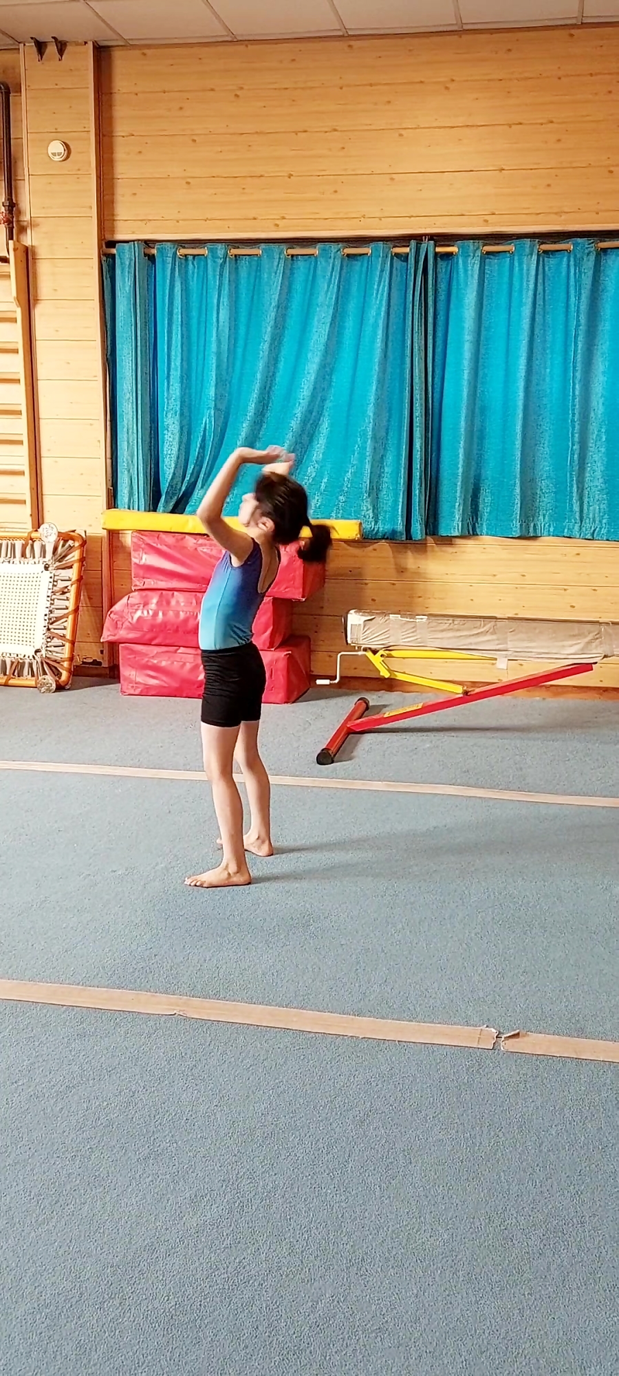 آکادمی ژیمناستیک رها،منطقه یک, تلفن: 09197695403