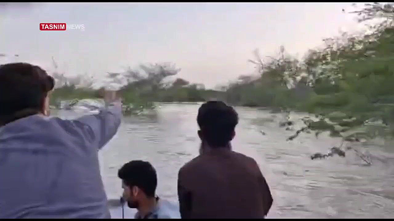 نجات 7 کودک گرفتار در سیل توسط اهالی بلوچستان لیپوماتیک