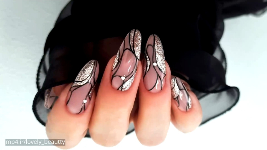 بهترین مجموعه طراحی روی ناخن