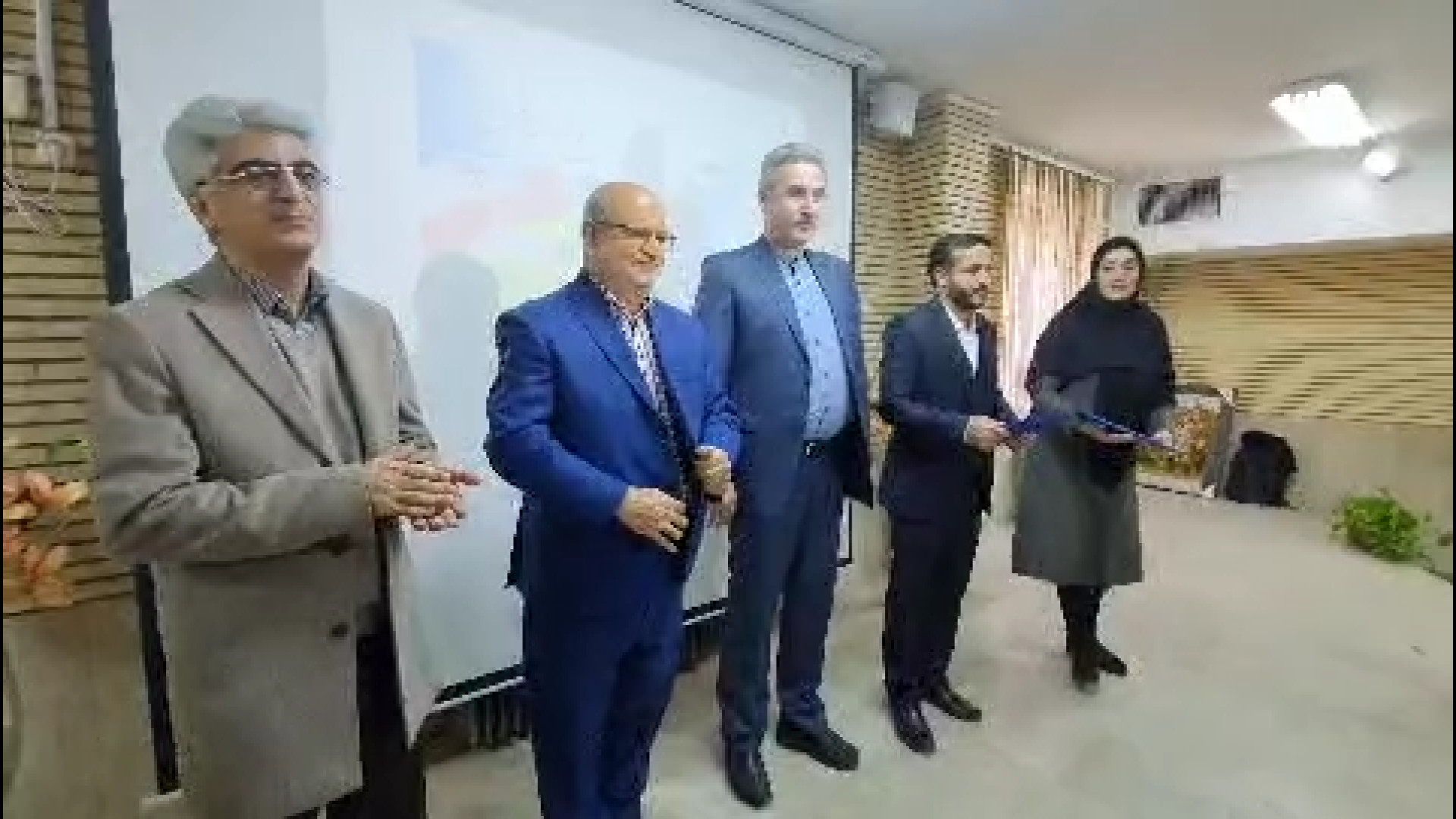 آیین تکریم و معارفه مسئولان جدید حوزه بهداشت بلیچینگ دندان