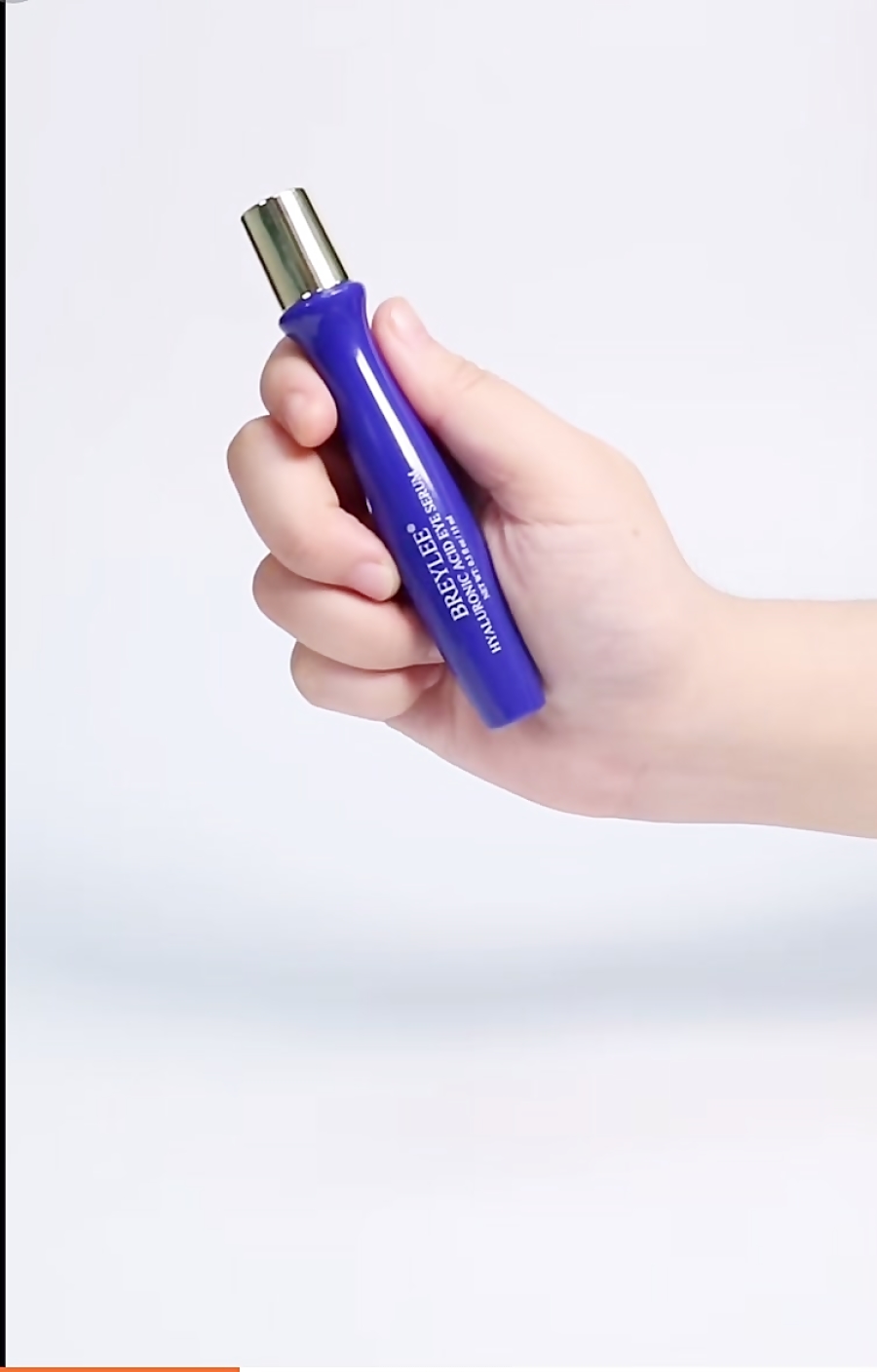 سرم دور  چشم هیالورونیک اسید بریلی با بافت فوق العاده سبک