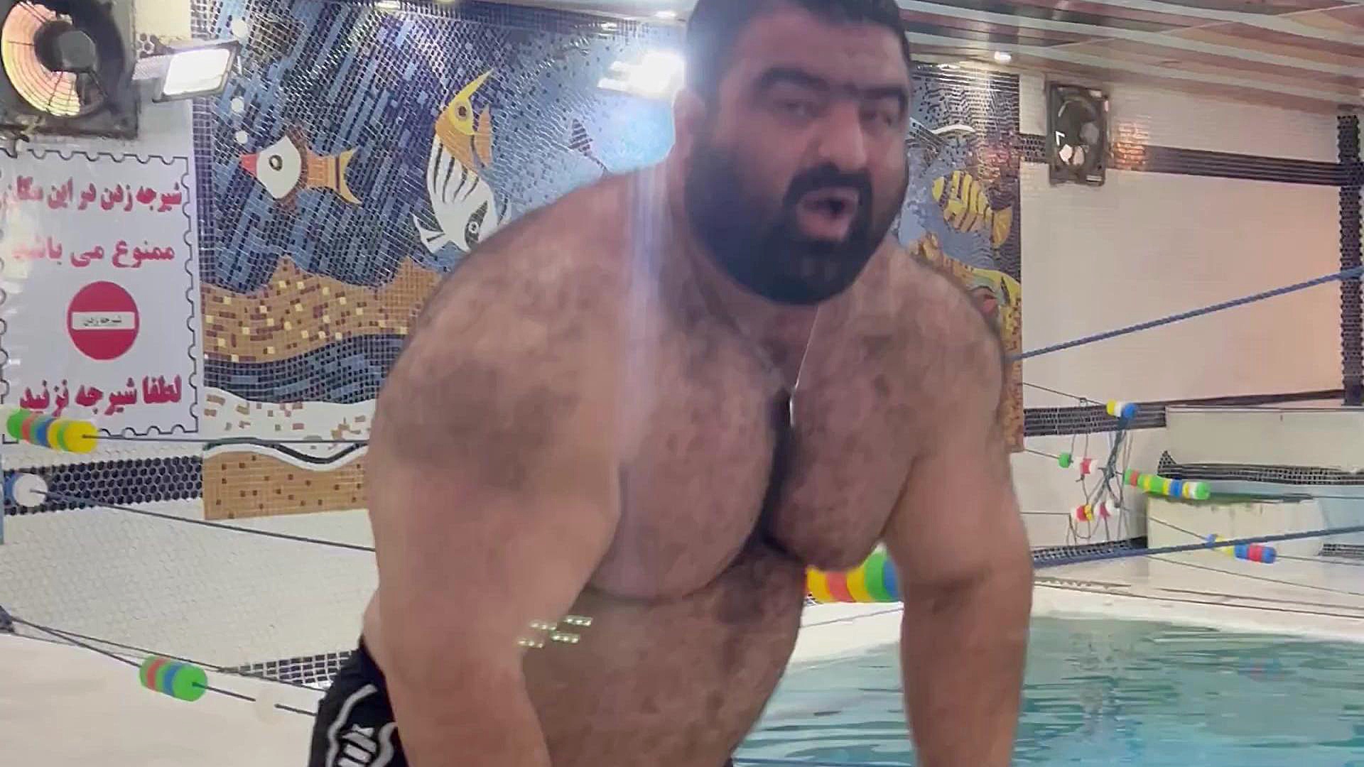 درمان پارگی دیسک های بین مهره ای قهرمان پاورلفتینگ جهان مرکز تندرستی و حرکات اصلاحی دکتر مهدی صابری_گرگان