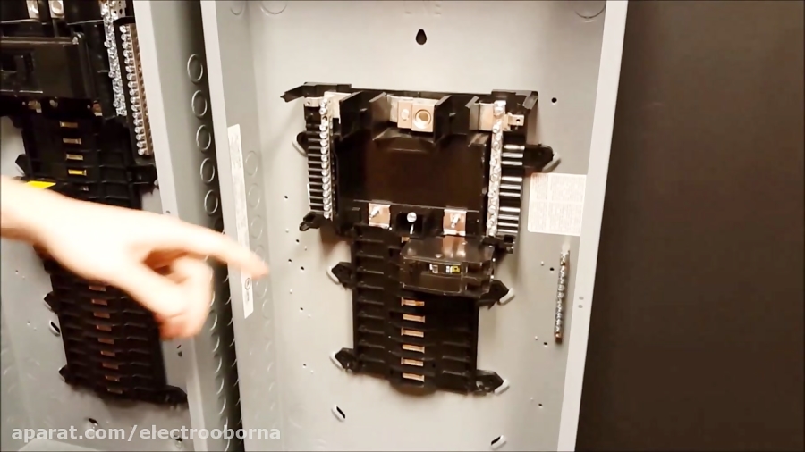 Installing the BackFed Main Circuit Breaker Retaining Kit Schneider Electric Support